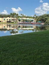 9450 Poinciana Pl in Davie, FL - Building Photo - Building Photo