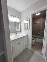9728 Hammocks Blvd in Miami, FL - Building Photo - Building Photo