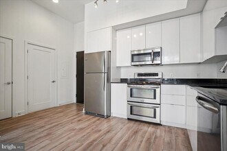 460 New York Ave NW in Washington, DC - Building Photo - Building Photo