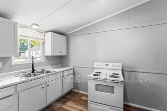 1300 S Appleton Ave in Independence, MO - Building Photo - Building Photo