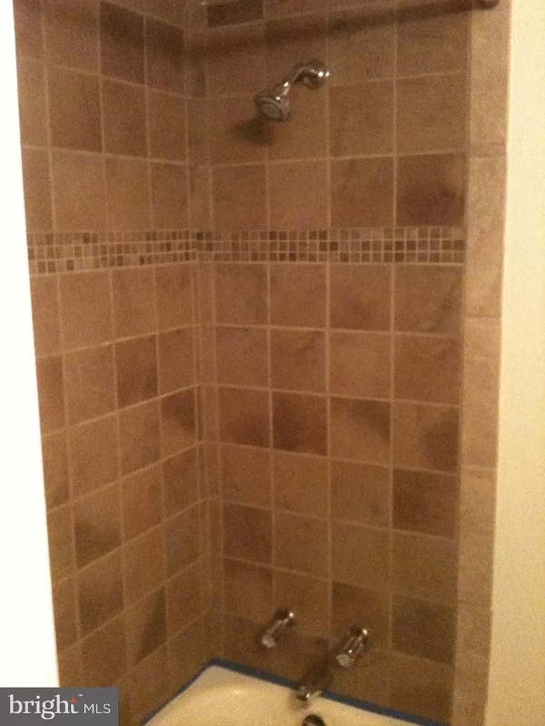 1624 Park St in Harrisburg, PA - Foto de edificio - Building Photo