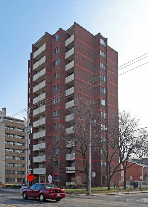 435 Eglinton Ave E in Toronto, ON - Building Photo