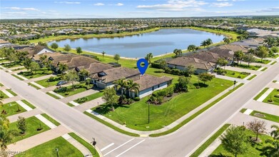 19953 Beverly Park Rd in Estero, FL - Building Photo - Building Photo