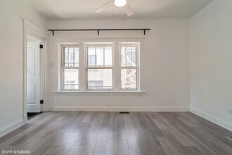 5135 S Dorchester Ave in Chicago, IL - Building Photo - Building Photo
