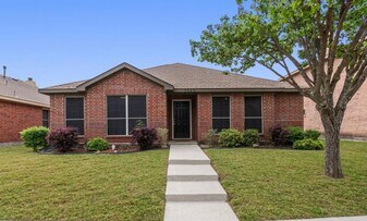 2807 Lakefield Dr in Wylie, TX - Building Photo