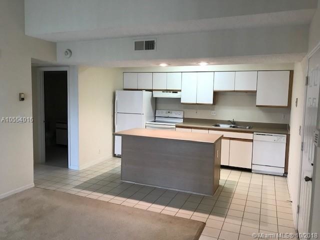 3985 W McNab Rd-Unit -A312 in Pompano Beach, FL - Building Photo - Building Photo