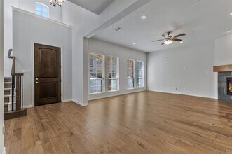 516 Renaissance Ln in Irving, TX - Building Photo - Building Photo