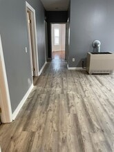 137 Tecumseh St, Unit 2 in Fall River, MA - Foto de edificio - Building Photo