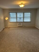 2113 W Montrose Ave in Chicago, IL - Building Photo - Building Photo