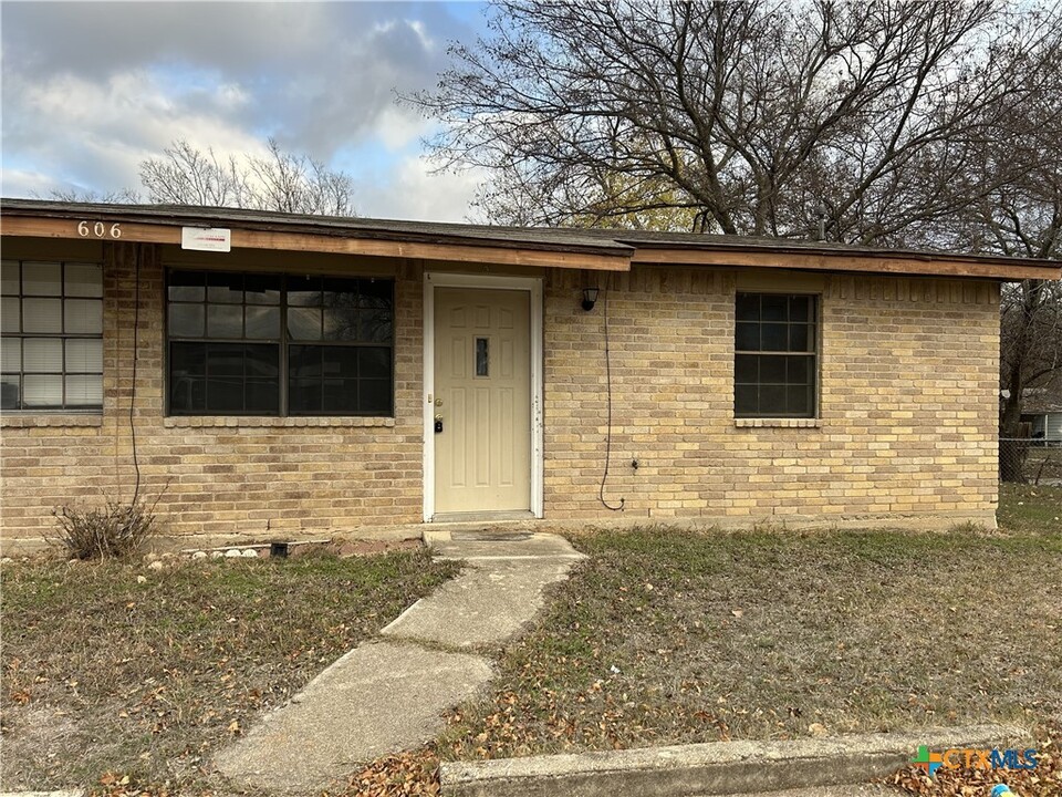 606 Westview Cir in Copperas Cove, TX - Building Photo