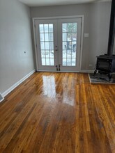 5717 Archmere Ave in Cleveland, OH - Foto de edificio - Building Photo