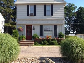 2006 E Prospect Rd, Unit 7R in Ashtabula, OH - Building Photo
