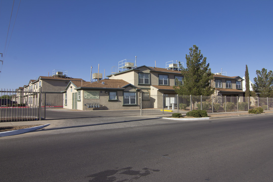 Arrowhead Place in El Paso, TX - Foto de edificio