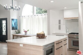 8515 Berger Ave in Los Angeles, CA - Building Photo - Building Photo