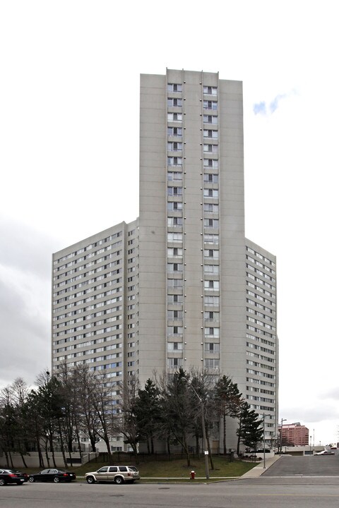 Place Avant in Mississauga, ON - Building Photo