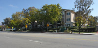 Claremont Villas in Claremont, CA - Building Photo - Building Photo