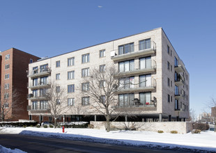 Thacker Point Condominiums in Des Plaines, IL - Building Photo - Building Photo