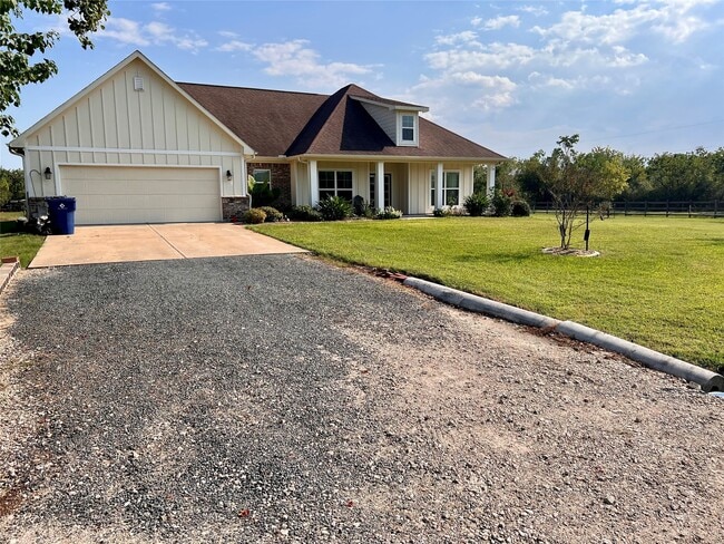 4757 Vicksburg St in Dickinson, TX - Building Photo - Building Photo