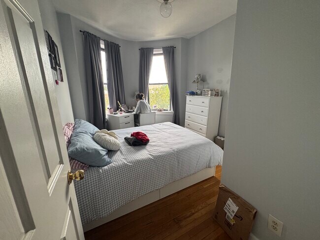 15 Highgate St, Unit 8 in Boston, MA - Building Photo - Building Photo