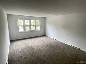 341 Sundridge Dr in Buffalo, NY - Building Photo - Building Photo