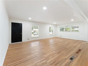 1685 Dunwoody Pl NE in Atlanta, GA - Building Photo - Building Photo