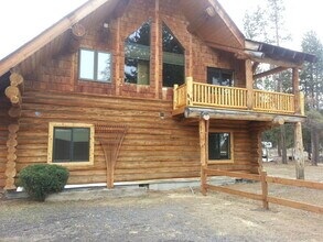 52495 Ammon Rd in La Pine, OR - Building Photo - Building Photo
