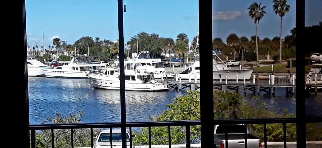 715 S Beach St, Unit 212D in Daytona Beach, FL - Foto de edificio