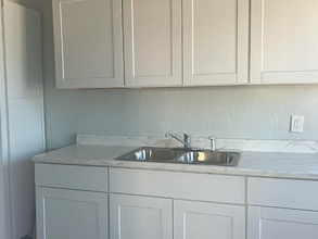 133 W Birdman Dr in Tucson, AZ - Building Photo - Building Photo