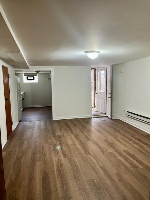 542 E Godfrey Ave in Philadelphia, PA - Building Photo
