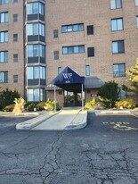 606 E Woodland Park Ave in Chicago, IL - Building Photo