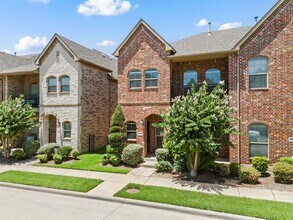4261 Comanche Dr in Carrollton, TX - Building Photo - Building Photo