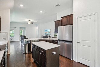 1421 Morning View Rd in Andice, TX - Building Photo - Building Photo