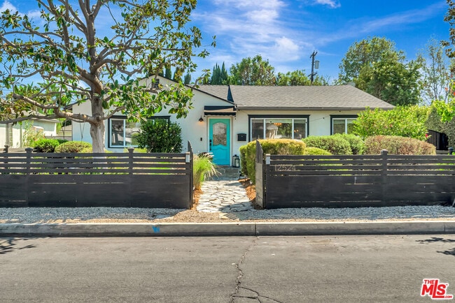 12524 Martha St in Los Angeles, CA - Building Photo - Building Photo