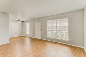 2200 W Lowden St in Fort Worth, TX - Building Photo - Building Photo