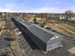 High Line Flats in Aurora, CO - Building Photo - Building Photo