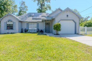 1011 Shayler Ave in DeLand, FL - Building Photo