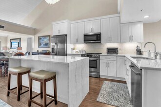 801 Seafarer Cir in Jupiter, FL - Building Photo - Building Photo