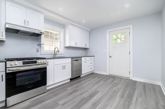 11 Hanford Pl-Unit -2 in Norwalk, CT - Building Photo - Building Photo