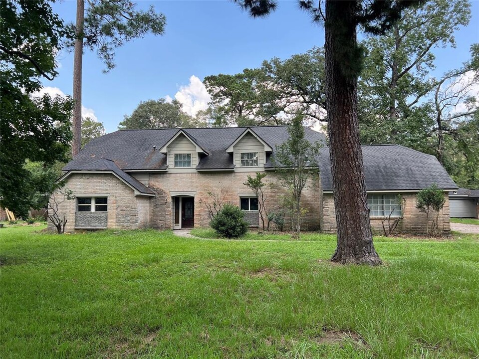 803 Glen Hollow Dr in Conroe, TX - Building Photo