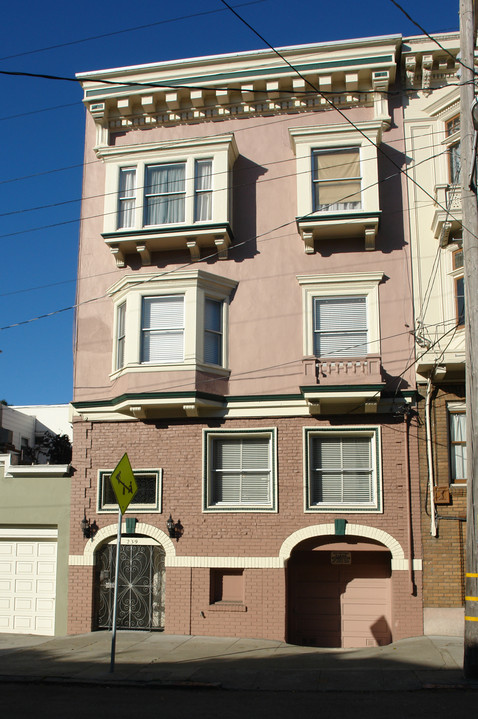 239 Clayton St in San Francisco, CA - Building Photo