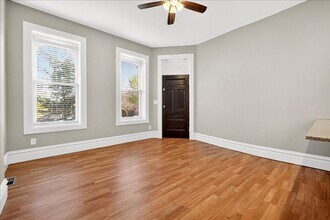 906 Barton St in St. Louis, MO - Building Photo - Building Photo