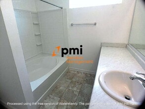 1820 N Clearwater Dr in Greenfield, IN - Building Photo - Building Photo