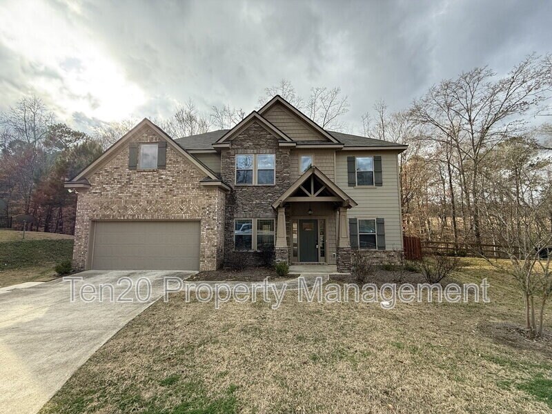 9843 N Ivy Park Dr in Columbus, GA - Building Photo