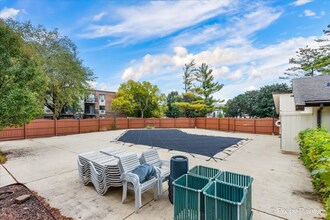 1457 N Winslowe Dr in Palatine, IL - Building Photo - Building Photo