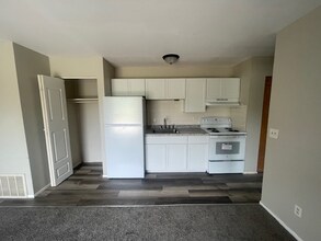 6632 Rita Dr-Unit -6656 in Enon, OH - Building Photo - Building Photo
