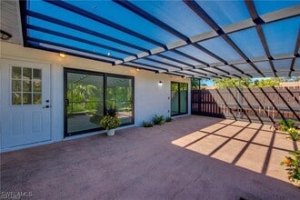 5703 Foxlake Dr in North Fort Myers, FL - Building Photo - Building Photo