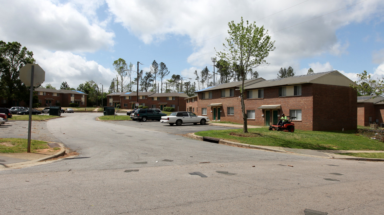 Raleigh Milbank Apartments in Raleigh, NC - Building Photo