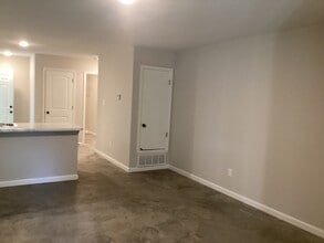 4367 Suncrest Dr in Memphis, TN - Building Photo - Building Photo