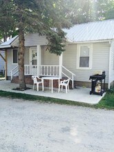 1 Fredericks Rd in Greenwood Lake, NY - Foto de edificio - Building Photo