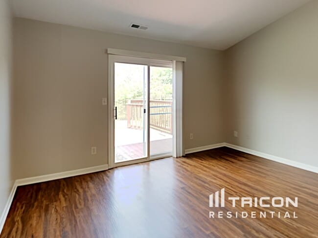 10718 Huntwick Dr in Indianapolis, IN - Building Photo - Building Photo